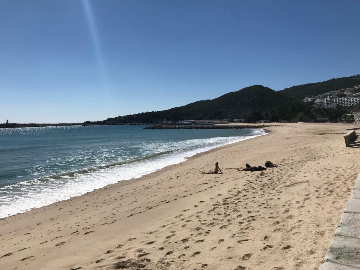Blue Bay Beach Apartment Сесимбра Екстериор снимка