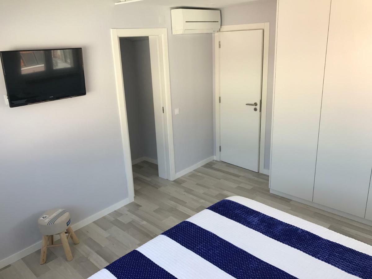 Blue Bay Beach Apartment Сесимбра Екстериор снимка