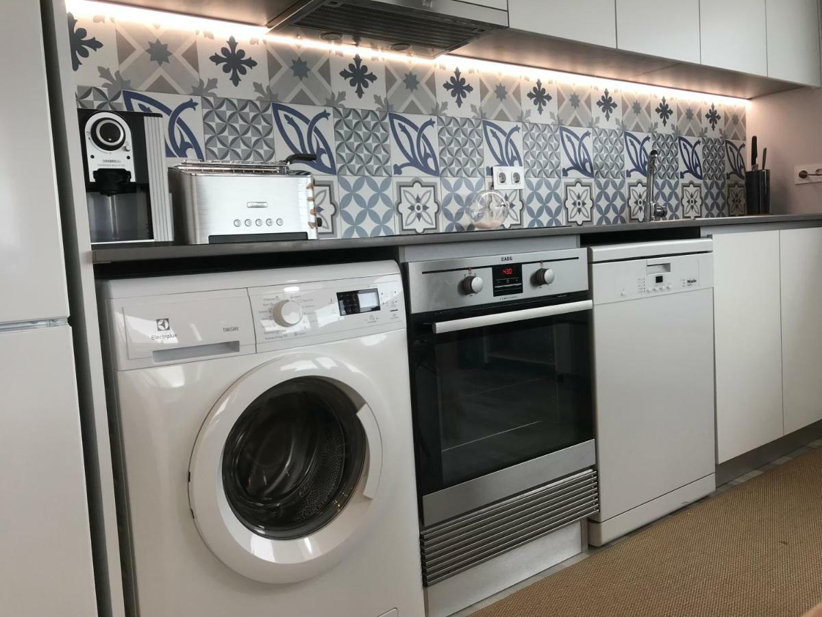 Blue Bay Beach Apartment Сесимбра Екстериор снимка