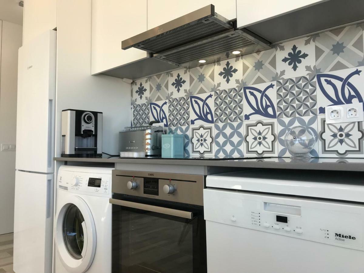 Blue Bay Beach Apartment Сесимбра Екстериор снимка